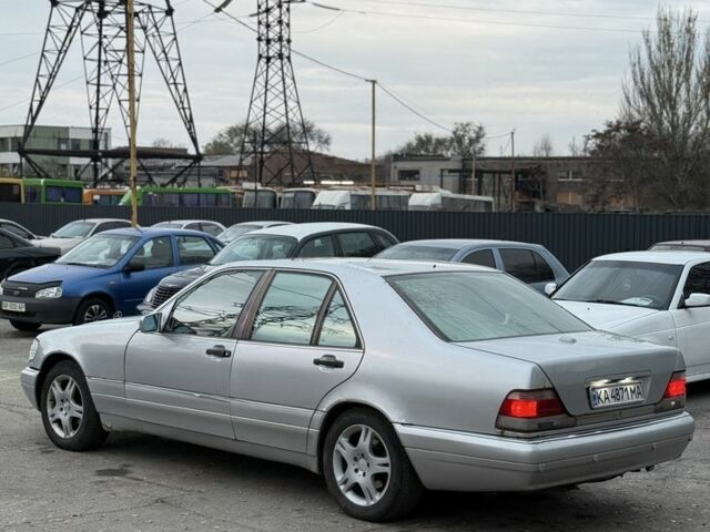 Серый Мерседес С Класс, объемом двигателя 4.2 л и пробегом 300 тыс. км за 3400 $, фото 5 на Automoto.ua