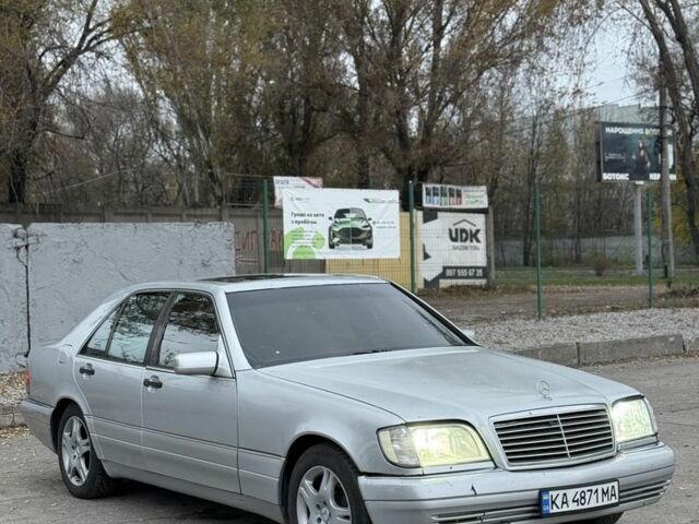 Серый Мерседес С Класс, объемом двигателя 4.2 л и пробегом 300 тыс. км за 3400 $, фото 2 на Automoto.ua