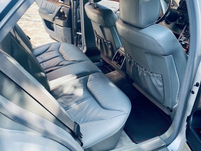 Сірий Мерседес С Клас, об'ємом двигуна 4.2 л та пробігом 281 тис. км за 7500 $, фото 14 на Automoto.ua