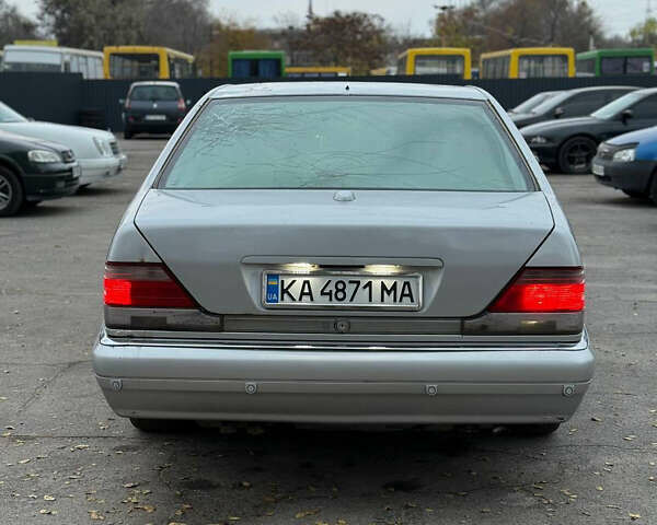 Сірий Мерседес С Клас, об'ємом двигуна 5 л та пробігом 450 тис. км за 2999 $, фото 2 на Automoto.ua