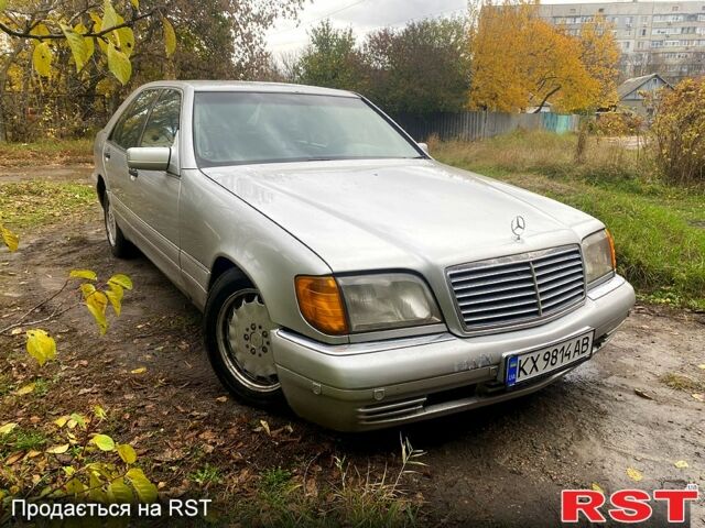 Серый Мерседес С Класс, объемом двигателя 4.2 л и пробегом 325 тыс. км за 3800 $, фото 2 на Automoto.ua