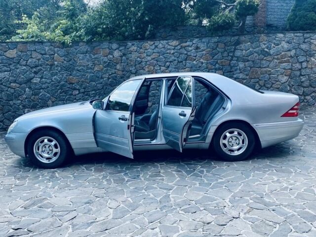 Сірий Мерседес С Клас, об'ємом двигуна 4.2 л та пробігом 281 тис. км за 7500 $, фото 18 на Automoto.ua