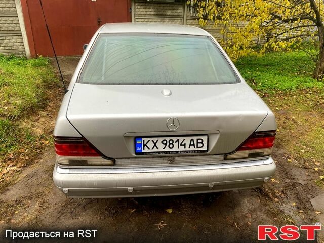 Серый Мерседес С Класс, объемом двигателя 4.2 л и пробегом 325 тыс. км за 3800 $, фото 5 на Automoto.ua