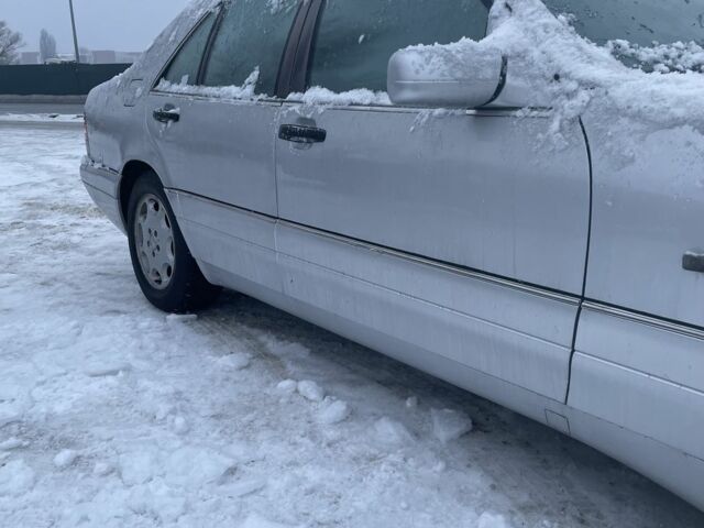 Серый Мерседес С Класс, объемом двигателя 4.2 л и пробегом 500 тыс. км за 5500 $, фото 2 на Automoto.ua