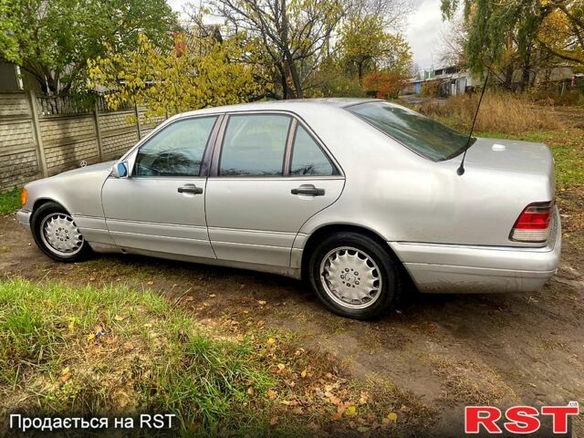 Серый Мерседес С Класс, объемом двигателя 4.2 л и пробегом 325 тыс. км за 3800 $, фото 6 на Automoto.ua