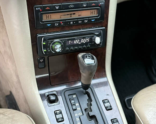 Серый Мерседес С Класс, объемом двигателя 3 л и пробегом 600 тыс. км за 3700 $, фото 38 на Automoto.ua