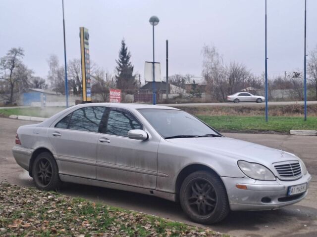 Серый Мерседес С Класс, объемом двигателя 4.3 л и пробегом 200 тыс. км за 3300 $, фото 2 на Automoto.ua