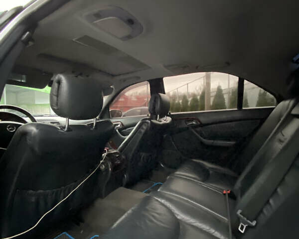 Сірий Мерседес С Клас, об'ємом двигуна 3.2 л та пробігом 348 тис. км за 3500 $, фото 10 на Automoto.ua