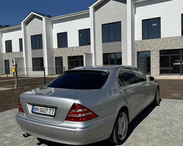 Сірий Мерседес С Клас, об'ємом двигуна 4.27 л та пробігом 333 тис. км за 5000 $, фото 7 на Automoto.ua