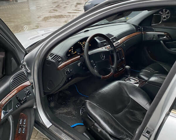 Сірий Мерседес С Клас, об'ємом двигуна 3.2 л та пробігом 348 тис. км за 3500 $, фото 13 на Automoto.ua