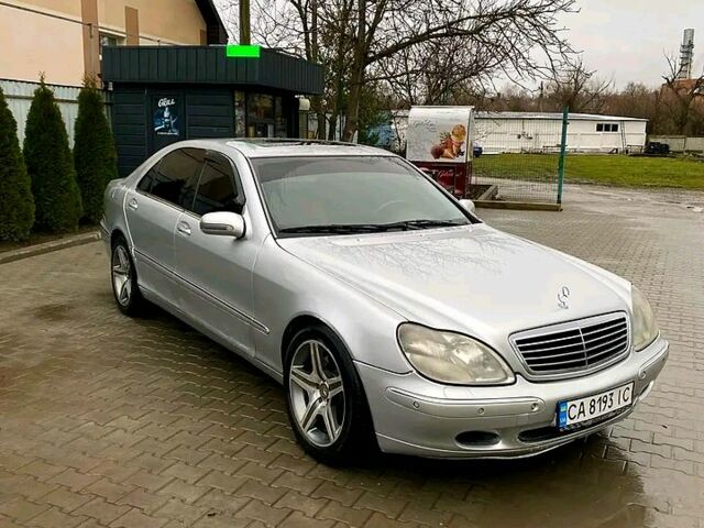 Серый Мерседес С Класс, объемом двигателя 3.2 л и пробегом 340 тыс. км за 4000 $, фото 12 на Automoto.ua