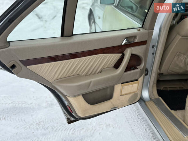 Серый Мерседес С Класс, объемом двигателя 3 л и пробегом 600 тыс. км за 3700 $, фото 30 на Automoto.ua