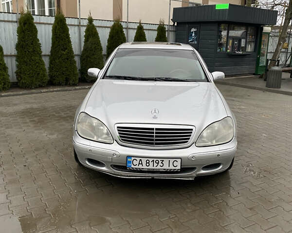 Сірий Мерседес С Клас, об'ємом двигуна 3.2 л та пробігом 348 тис. км за 3500 $, фото 2 на Automoto.ua