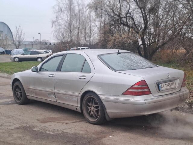 Серый Мерседес С Класс, объемом двигателя 4.3 л и пробегом 200 тыс. км за 3300 $, фото 3 на Automoto.ua