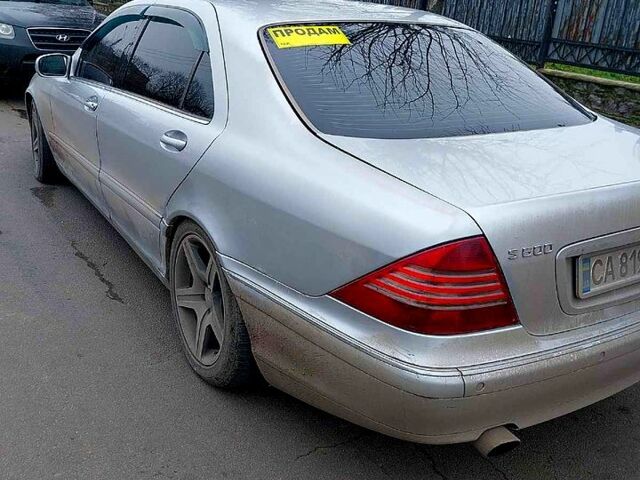 Серый Мерседес С Класс, объемом двигателя 3.2 л и пробегом 340 тыс. км за 4000 $, фото 3 на Automoto.ua