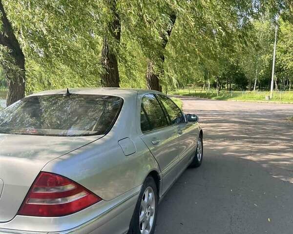 Сірий Мерседес С Клас, об'ємом двигуна 4.3 л та пробігом 322 тис. км за 6500 $, фото 12 на Automoto.ua