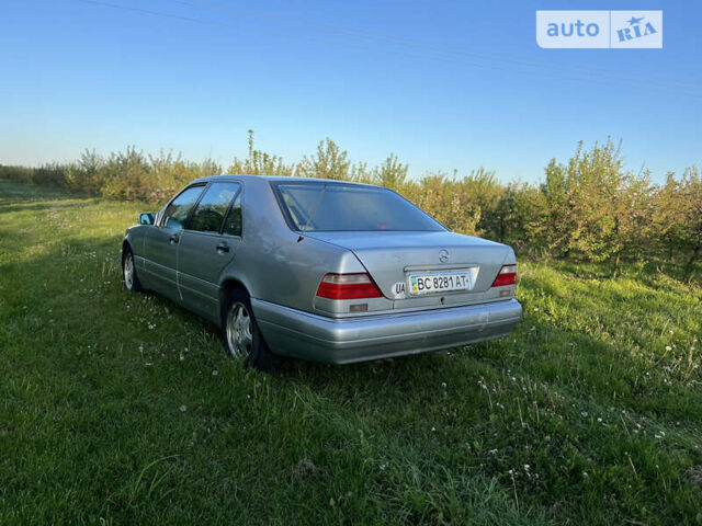 Сірий Мерседес С Клас, об'ємом двигуна 4.2 л та пробігом 250 тис. км за 4000 $, фото 9 на Automoto.ua