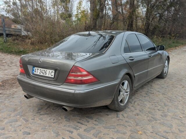 Серый Мерседес С Класс, объемом двигателя 3.2 л и пробегом 300 тыс. км за 2450 $, фото 4 на Automoto.ua