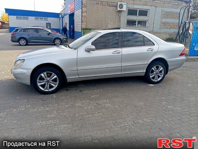 Сірий Мерседес С Клас, об'ємом двигуна 3.2 л та пробігом 415 тис. км за 5300 $, фото 3 на Automoto.ua