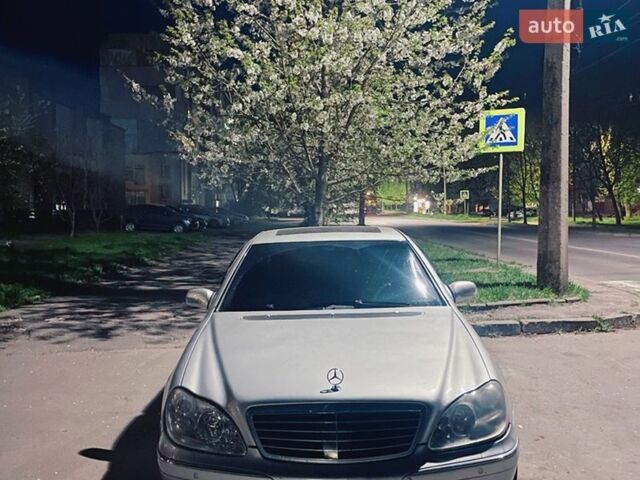 Серый Мерседес С Класс, объемом двигателя 4.3 л и пробегом 350 тыс. км за 5800 $, фото 2 на Automoto.ua