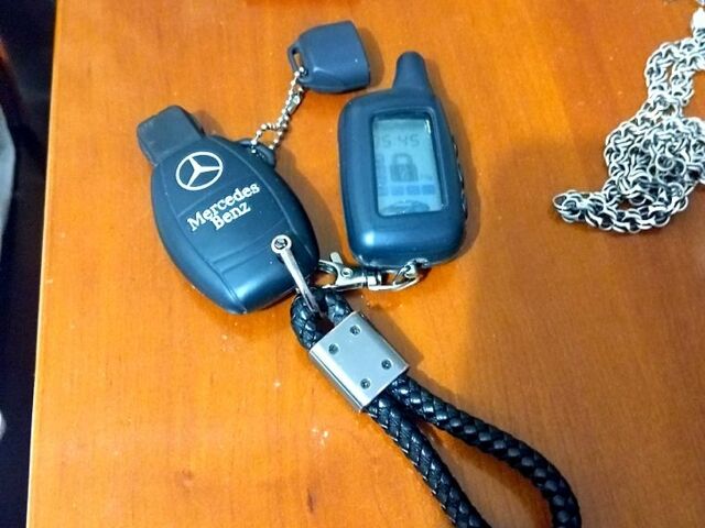 Сірий Мерседес С Клас, об'ємом двигуна 3.2 л та пробігом 415 тис. км за 5300 $, фото 4 на Automoto.ua