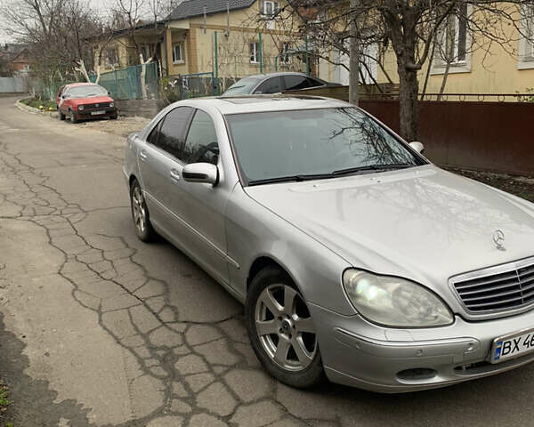 Серый Мерседес С Класс, объемом двигателя 3.2 л и пробегом 3 тыс. км за 3600 $, фото 2 на Automoto.ua