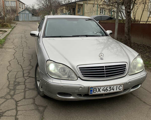 Серый Мерседес С Класс, объемом двигателя 3.2 л и пробегом 3 тыс. км за 3600 $, фото 1 на Automoto.ua