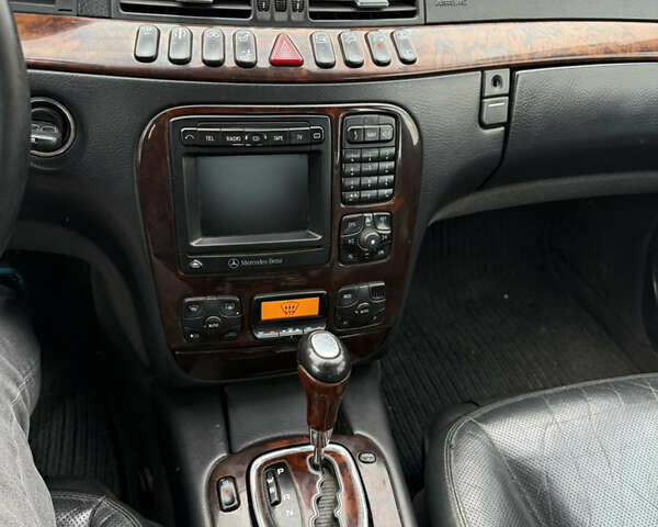 Серый Мерседес С Класс, объемом двигателя 3.2 л и пробегом 320 тыс. км за 4200 $, фото 13 на Automoto.ua