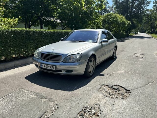 Серый Мерседес С Класс, объемом двигателя 5 л и пробегом 280 тыс. км за 4799 $, фото 2 на Automoto.ua