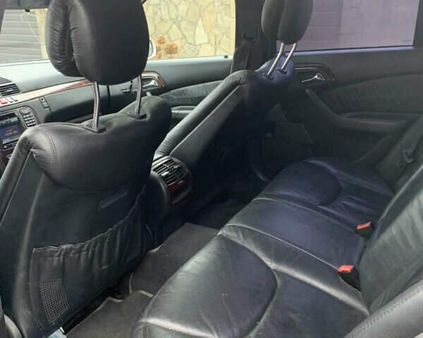 Серый Мерседес С Класс, объемом двигателя 3.2 л и пробегом 3 тыс. км за 3600 $, фото 6 на Automoto.ua