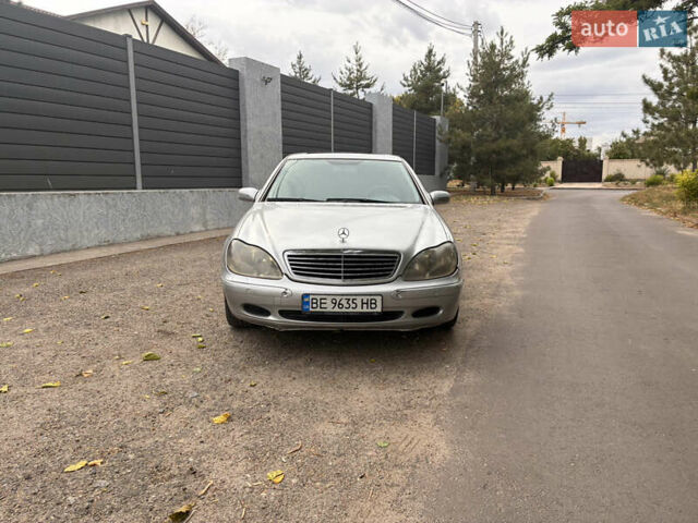 Сірий Мерседес С Клас, об'ємом двигуна 3.2 л та пробігом 250 тис. км за 4000 $, фото 1 на Automoto.ua