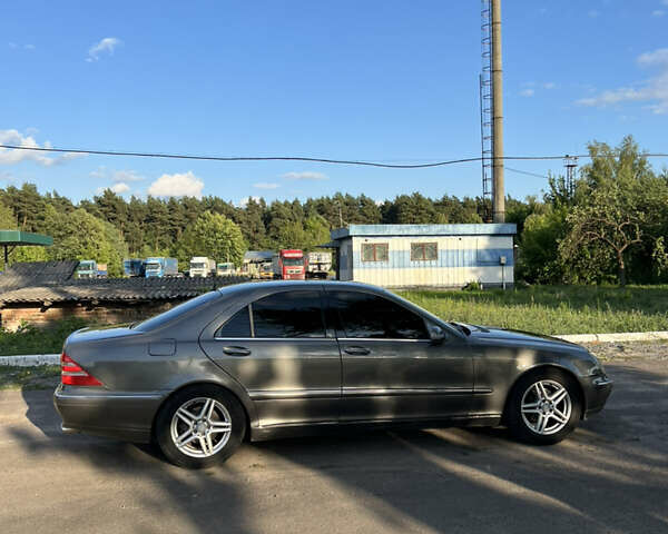 Серый Мерседес С Класс, объемом двигателя 3.2 л и пробегом 350 тыс. км за 3500 $, фото 2 на Automoto.ua