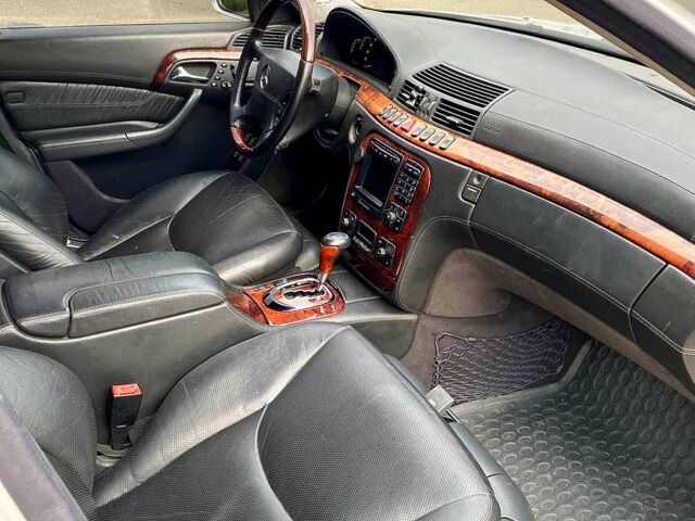 Мерседес С Класс 2000 в Киеве на Automoto.ua Серый Мерседес С Класс, объемом двигателя 6 л и пробегом 214 тыс. км за 6500 $, фото 5 на Automoto.ua