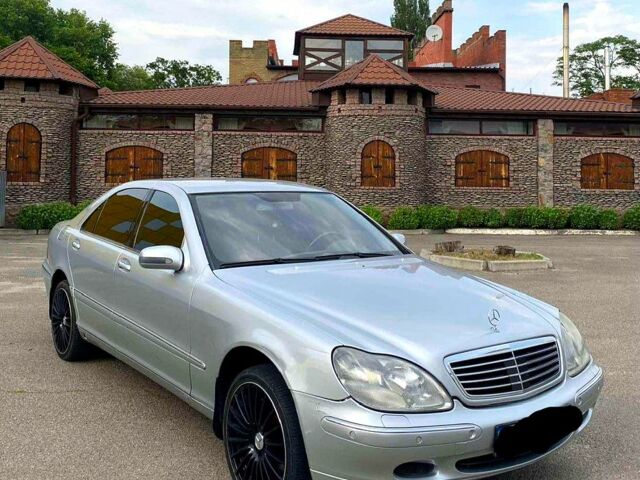 Мерседес С Класс 2000 в Киеве на Automoto.ua Серый Мерседес С Класс, объемом двигателя 6 л и пробегом 214 тыс. км за 6500 $, фото 1 на Automoto.ua