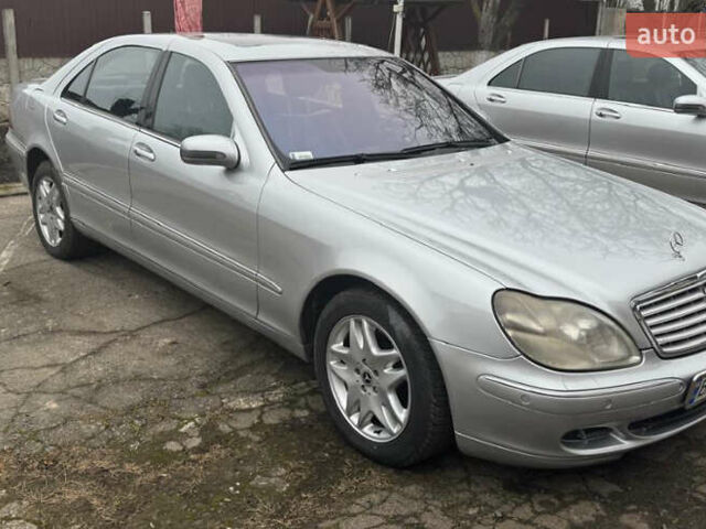 Серый Мерседес С Класс, объемом двигателя 4 л и пробегом 520 тыс. км за 5500 $, фото 2 на Automoto.ua