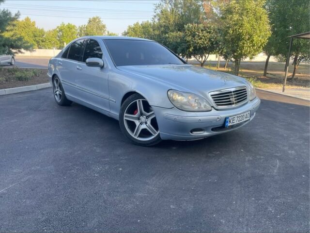 Серый Мерседес С Класс, объемом двигателя 3.2 л и пробегом 300 тыс. км за 6500 $, фото 1 на Automoto.ua