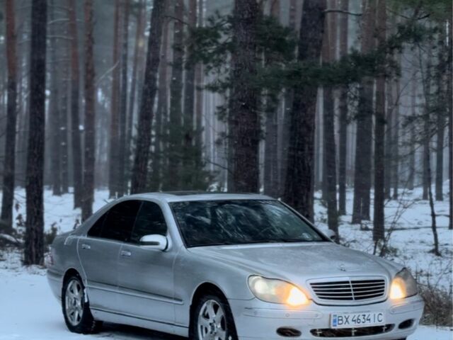 Серый Мерседес С Класс, объемом двигателя 3.2 л и пробегом 497 тыс. км за 5500 $, фото 2 на Automoto.ua