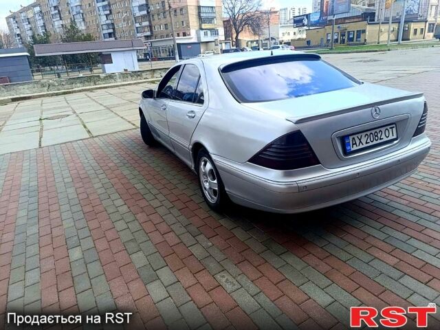 Серый Мерседес С Класс, объемом двигателя 5 л и пробегом 123 тыс. км за 5500 $, фото 1 на Automoto.ua