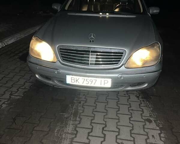Серый Мерседес С Класс, объемом двигателя 3.2 л и пробегом 355 тыс. км за 4499 $, фото 3 на Automoto.ua