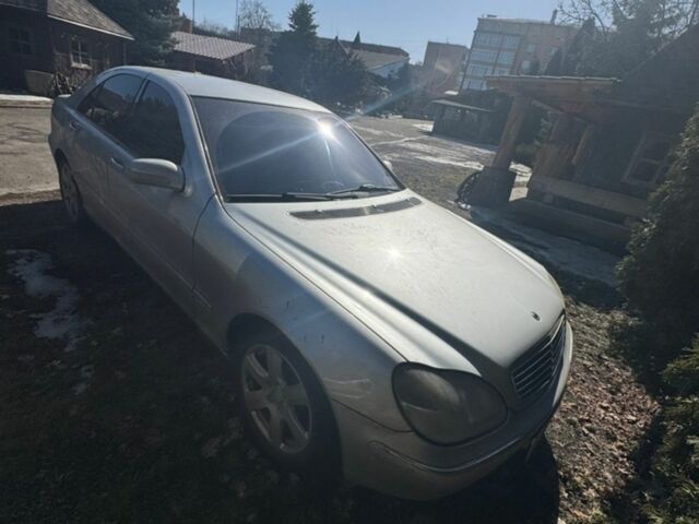 Сірий Мерседес С Клас, об'ємом двигуна 3.22 л та пробігом 350 тис. км за 4600 $, фото 1 на Automoto.ua