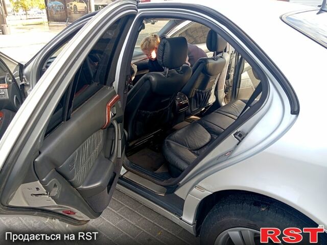 Сірий Мерседес С Клас, об'ємом двигуна 3.2 л та пробігом 415 тис. км за 5300 $, фото 5 на Automoto.ua