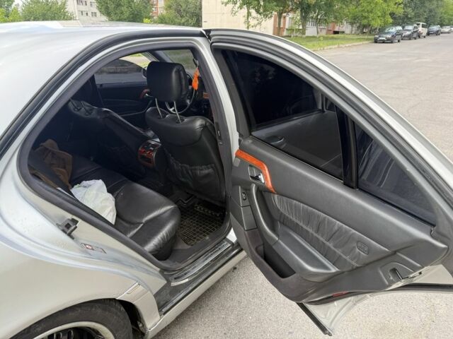 Серый Мерседес С Класс, объемом двигателя 4.3 л и пробегом 350 тыс. км за 6200 $, фото 7 на Automoto.ua