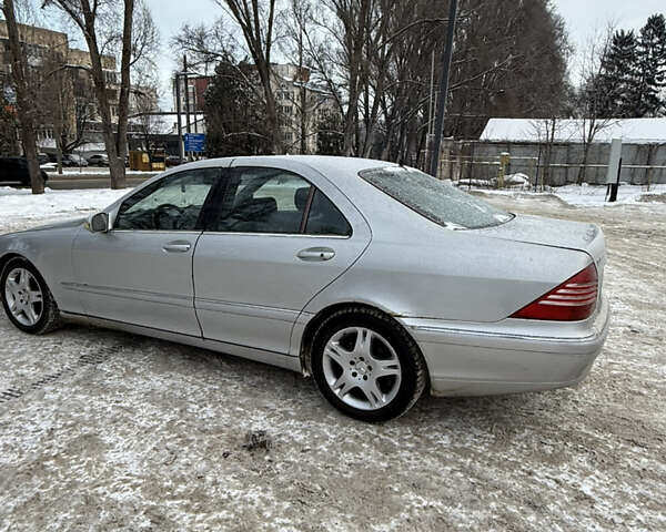 Серый Мерседес С Класс, объемом двигателя 3.2 л и пробегом 320 тыс. км за 4200 $, фото 9 на Automoto.ua