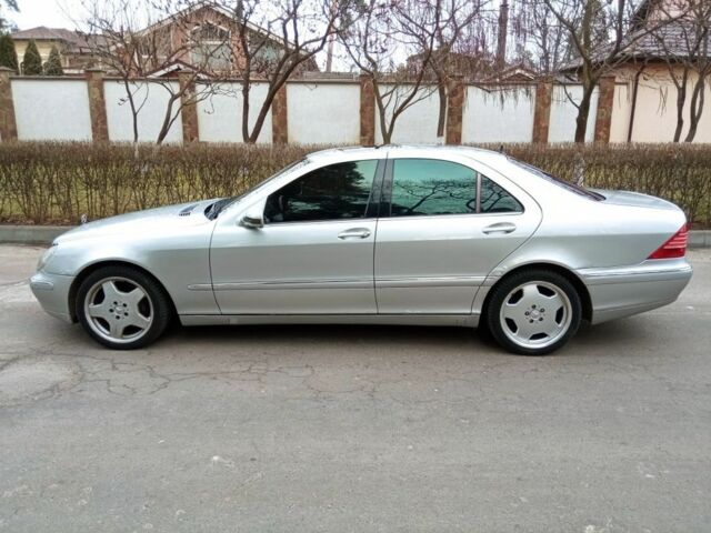 Серый Мерседес С Класс, объемом двигателя 5 л и пробегом 280 тыс. км за 4799 $, фото 9 на Automoto.ua