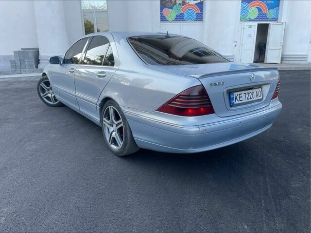 Серый Мерседес С Класс, объемом двигателя 3.2 л и пробегом 300 тыс. км за 6500 $, фото 2 на Automoto.ua