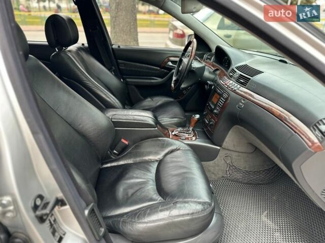 Сірий Мерседес С Клас, об'ємом двигуна 5 л та пробігом 289 тис. км за 7800 $, фото 23 на Automoto.ua