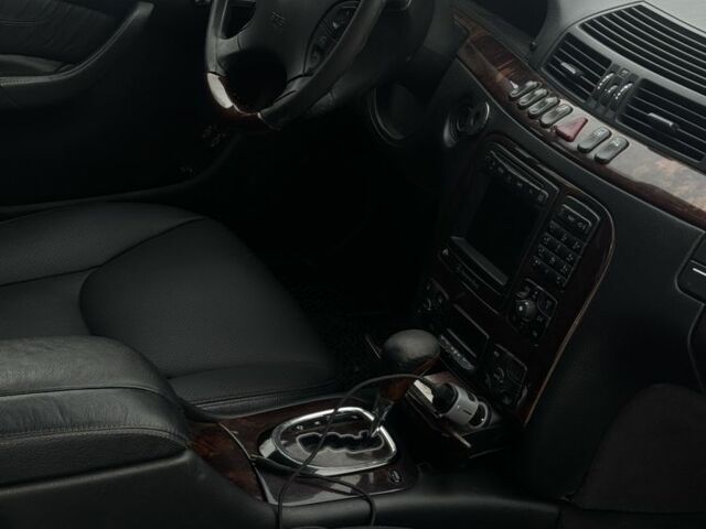 Серый Мерседес С Класс, объемом двигателя 3.2 л и пробегом 497 тыс. км за 5500 $, фото 4 на Automoto.ua