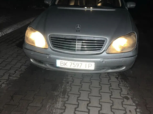 Сірий Мерседес С Клас, об'ємом двигуна 3.2 л та пробігом 355 тис. км за 4499 $, фото 2 на Automoto.ua