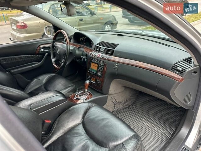 Серый Мерседес С Класс, объемом двигателя 5 л и пробегом 289 тыс. км за 7800 $, фото 22 на Automoto.ua
