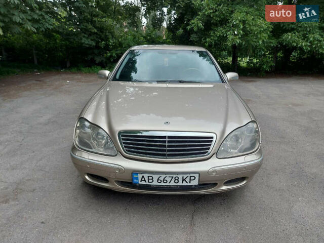 Сірий Мерседес С Клас, об'ємом двигуна 3.2 л та пробігом 328 тис. км за 3999 $, фото 1 на Automoto.ua